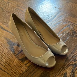 Ann Taylor Women’s Taupe Pumps - Size 7M